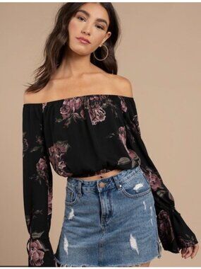 Tobi Top Womens M Off the Shoulder Bell Sleeve Black Floral Boho Romantic Whimsy